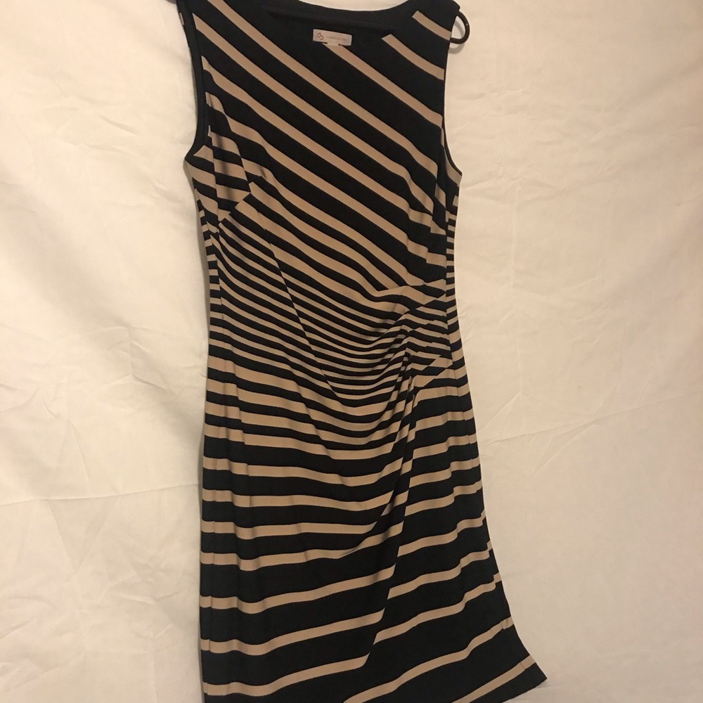 Established 1962 size 10 cream black women’s dress